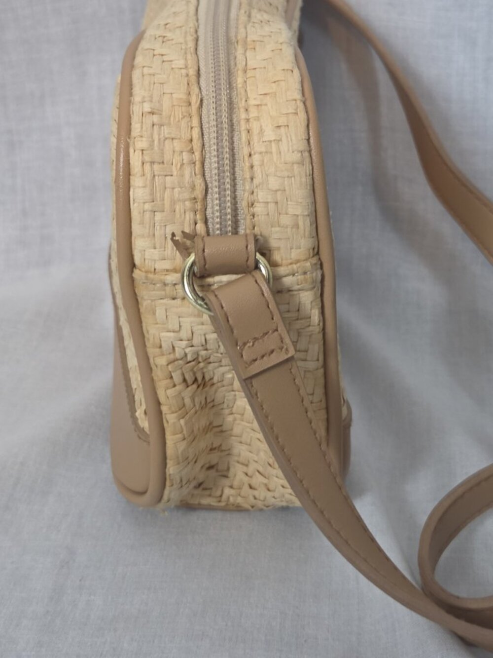 Etienne Aigner Woven Straw Crossbody Shoulder Bag Purse Tan Summer Vacation - Picture 4 of 12